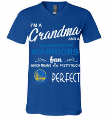I'M A Grandma And A Golden State Warriors Fans Perfect V-Neck Shirt - zezetee