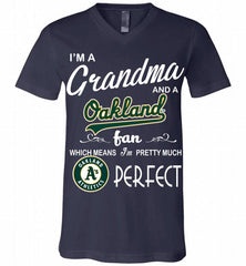 I'M A Grandma And A Oakland Athletics Fans Gift V-Neck Shirt - zezetee