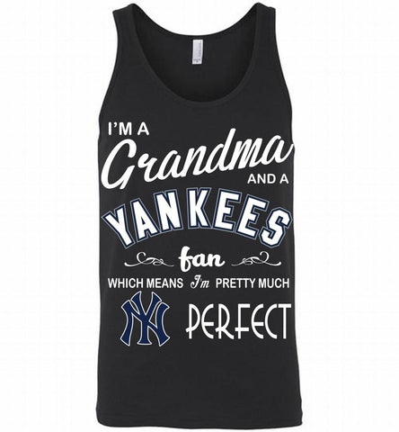 I'M A Grandma And A New York Yankees Fans Gift Tank - zezetee