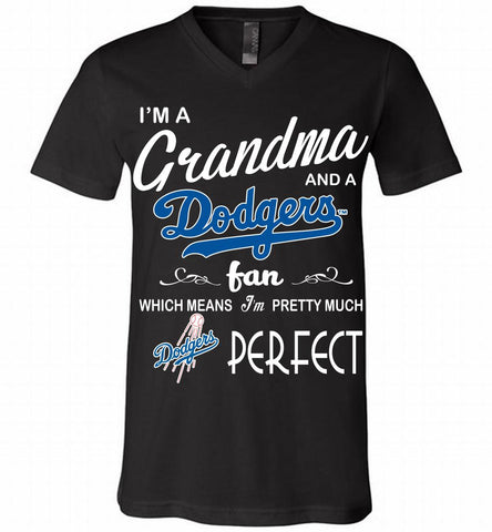 I'M A Grandma And A Los Angeles Dodgers Fans Gift V-Neck Shirt - zezetee