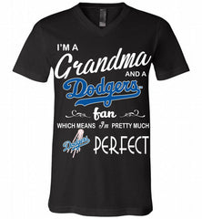 I'M A Grandma And A Los Angeles Dodgers Fans Gift V-Neck Shirt - zezetee