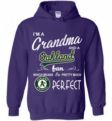 I'M A Grandma And A Oakland Athletics Fans Gift Hoodie - zezetee
