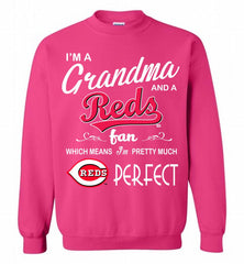 I'M A Grandma And A Cincinnati Reds Fans Gift Crewneck Sweatshirt - zezetee