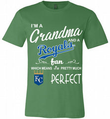 I'M A Grandma And A Kansas City Royals Fans Gift Canvas USA - zezetee