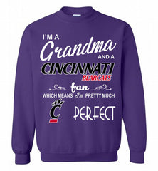 I'M A Grandma And A Cincinnati Bearcats Fan Crewneck Sweatshirt - zezetee