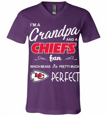 I'M A Grandpa And A Kansas City Chiefs Pretty Much Perfect V-Neck Shirt - zezetee