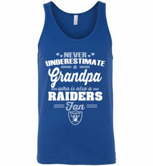 NEVER UNDERESTIMATE A GRANDPA WHO IS ALSO A RAIDERS FAN GILDAN CREWNECK PULLOVER GIFT Tank - zezetee