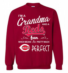 I'M A Grandma And A Cincinnati Reds Fans Gift Crewneck Sweatshirt - zezetee