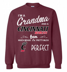 I'M A Grandma And A Cincinnati Bearcats Fan Crewneck Sweatshirt - zezetee